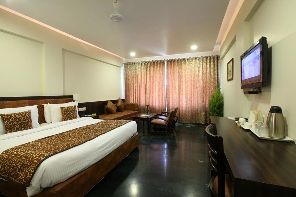 Shilpi Hill Resort Saputara Bilik gambar