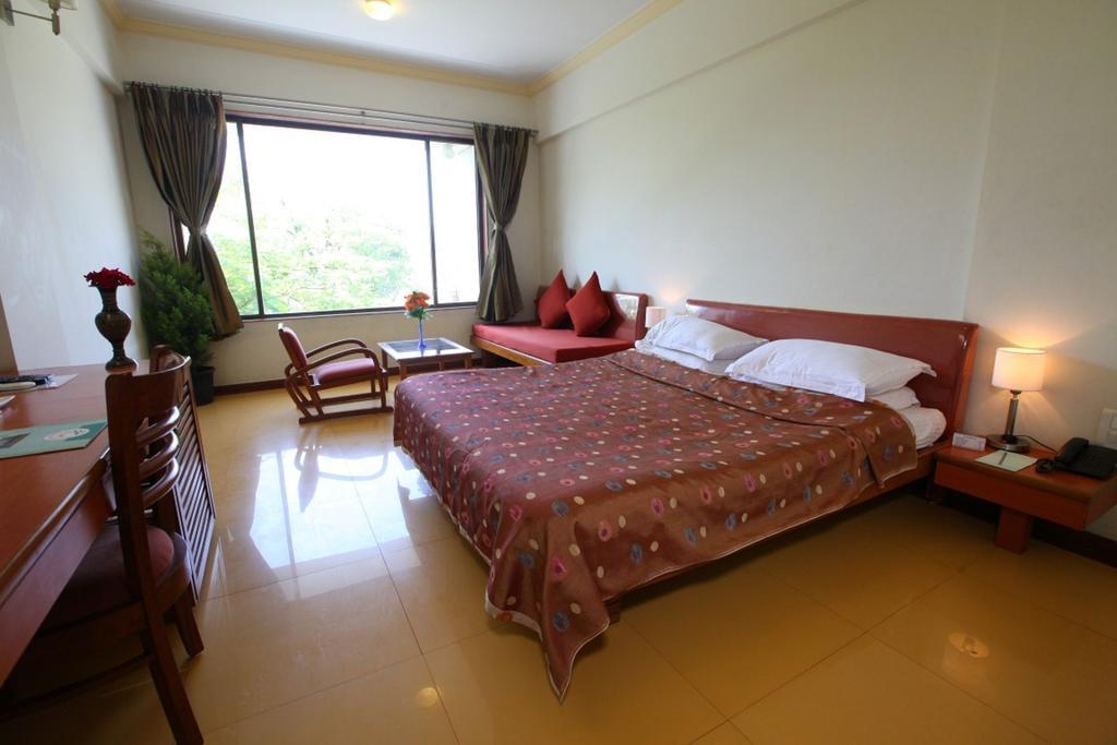 Shilpi Hill Resort Saputara Bilik gambar